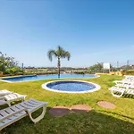 아파트 Flat With Pool Marina And Sea View