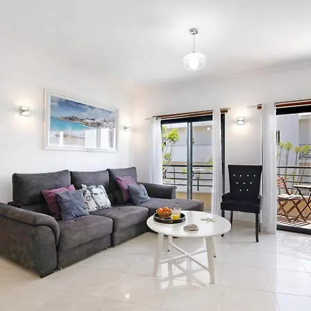 Flat With Pool Marina And Sea View דירה *
