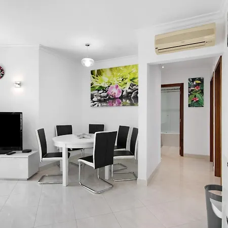 דירה Flat With Pool Marina And Sea View *