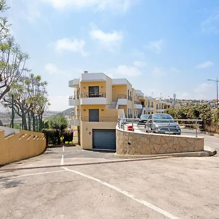 Flat With Pool Marina And Sea View *