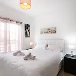 Flat With Pool Marina And Sea View Албуфейра