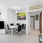 Apartman Flat With Pool Marina And Sea View *