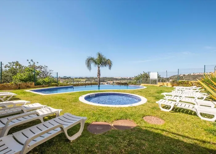 아파트 Flat With Pool Marina And Sea View