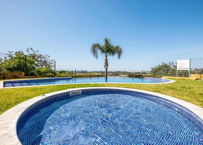 Flat With Pool Marina And Sea View 아파트