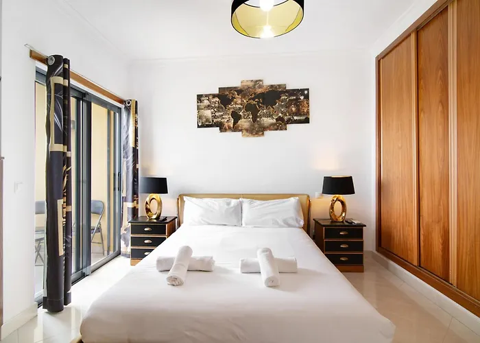 Flat With Pool Marina And Sea View 아파트 알부페이라