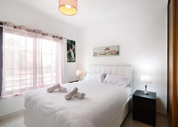 Flat With Pool Marina And Sea View 알부페이라