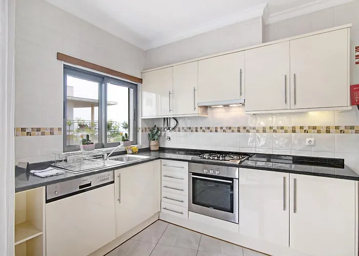 Flat With Pool Marina And Sea View 公寓 *