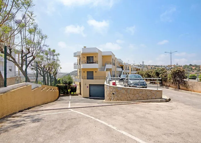 Flat With Pool Marina And Sea View *